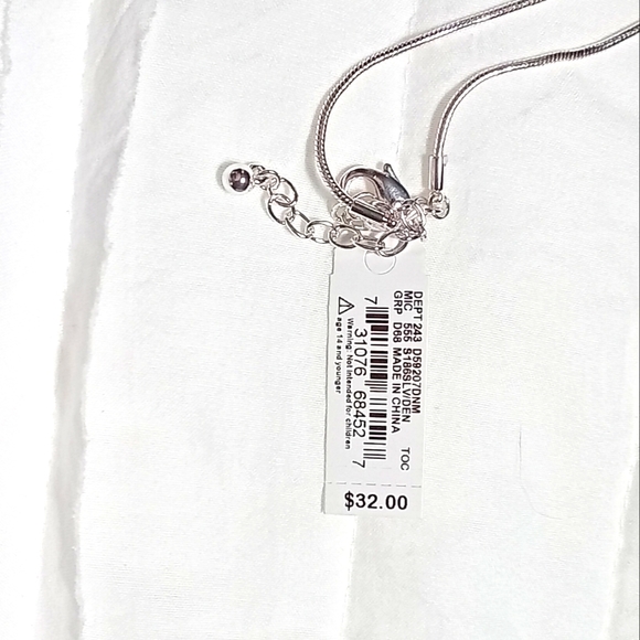 💙New Dillard's Necklace 💙 - Picture 3 of 3